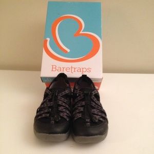 Baretraps Polla Sneakers, Black Like New!